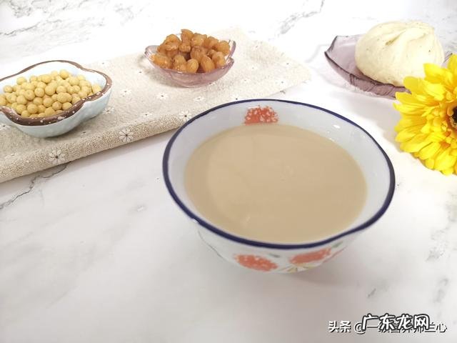 很多人自己榨豆浆，往里加核桃、燕麦、枸杞等，这真的健康吗？