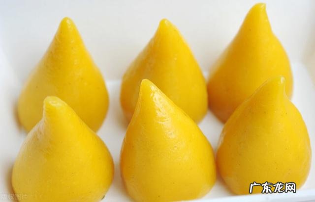 蒸窝头放小苏打好还是放酵母好?