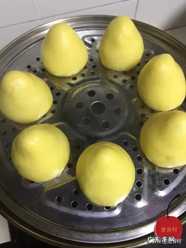 蒸窝头放小苏打好还是放酵母好?