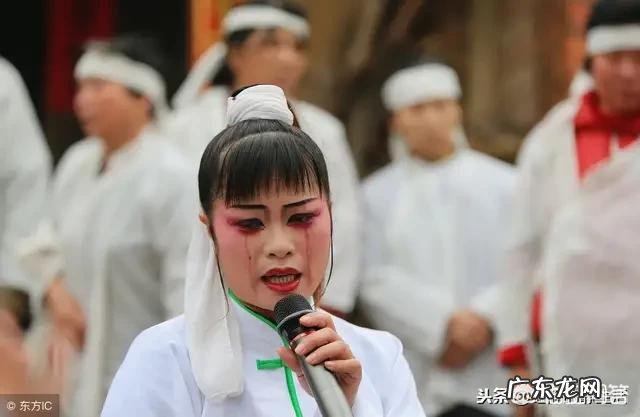 是不是夫妻生活久了，就彼此关心不多了呢？