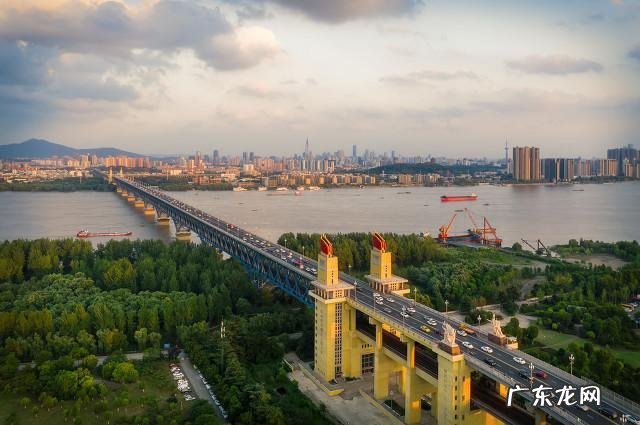 苏南的苏锡常,为什么不带上南京和镇江呢