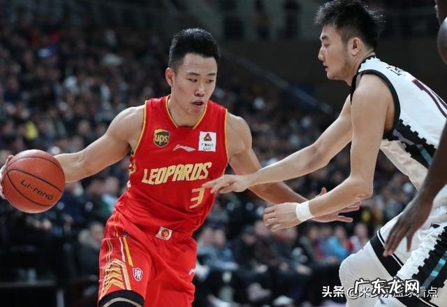 你认为胡明轩和赵睿两人,谁更适合代言Nike?