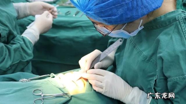 割双眼皮感觉变老了 割双眼皮感觉换了一张脸