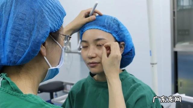 割双眼皮感觉变老了 割双眼皮感觉换了一张脸