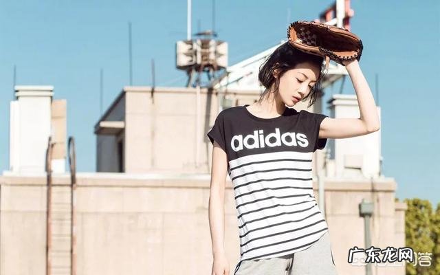 杨幂旗下的李溪芮最近很火,她会是下个迪丽热巴吗