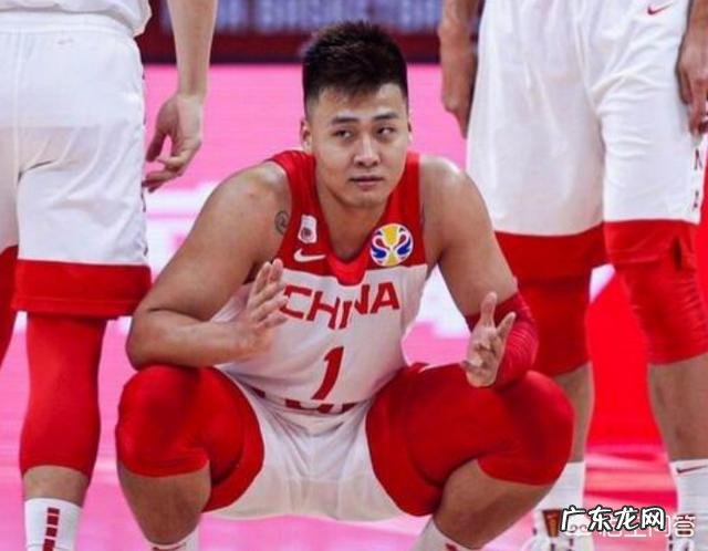 赵睿穿着美国队服回京,那他的国家队服扔哪里去了呢?