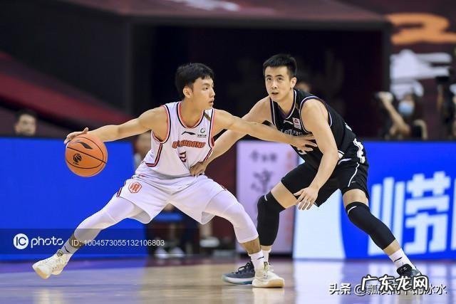 赵睿穿着美国队服回京,那他的国家队服扔哪里去了呢?