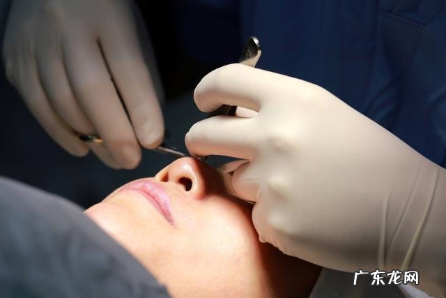 做双眼皮需要准备什么东西 做双眼皮手术需要做好怎样准备