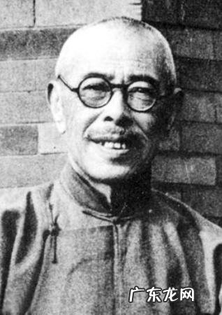 《明朝那些事儿》看完了，想看历史的书籍白话文的有哪些推荐？