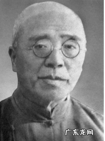 《明朝那些事儿》看完了，想看历史的书籍白话文的有哪些推荐？