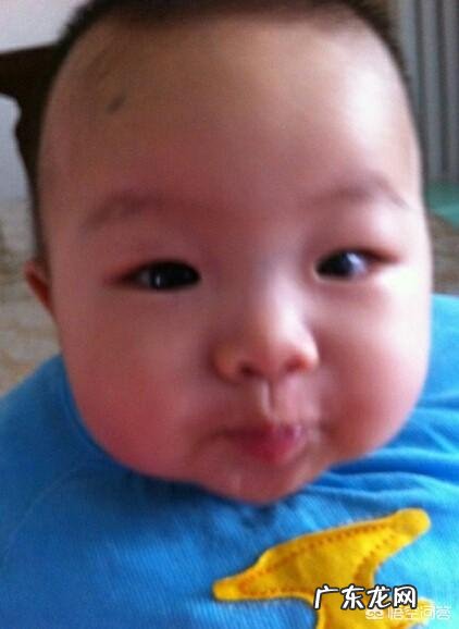 孩子五个多月,一切正常,为什么喝奶粉量少