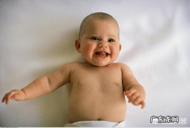 孩子五个多月,一切正常,为什么喝奶粉量少