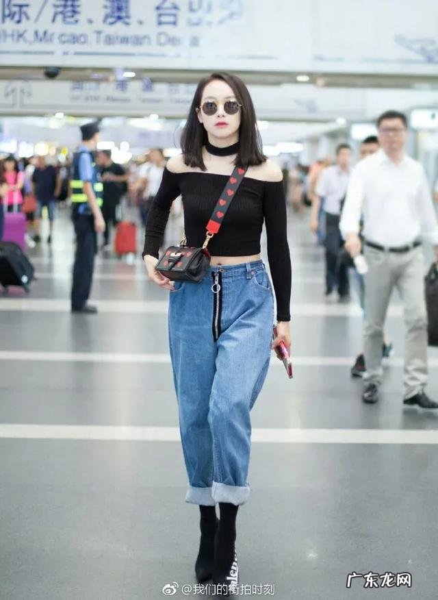 在冬季,平底绒面中筒靴该怎么搭配?