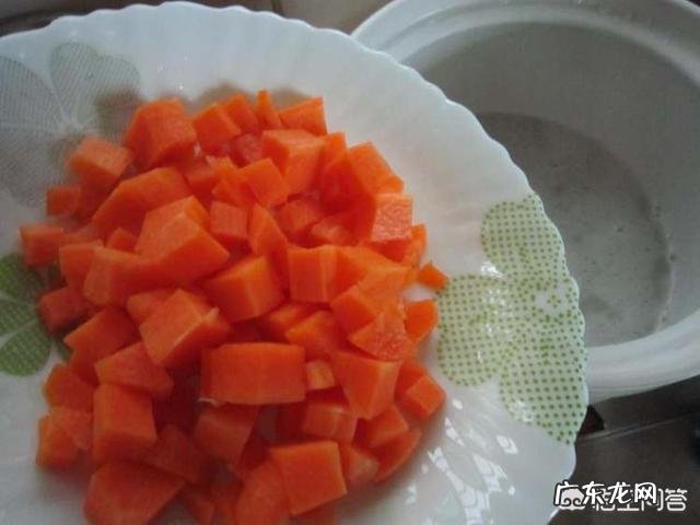 小米可以和胡萝卜西兰花红枣鸡肉一起煮粥吗?