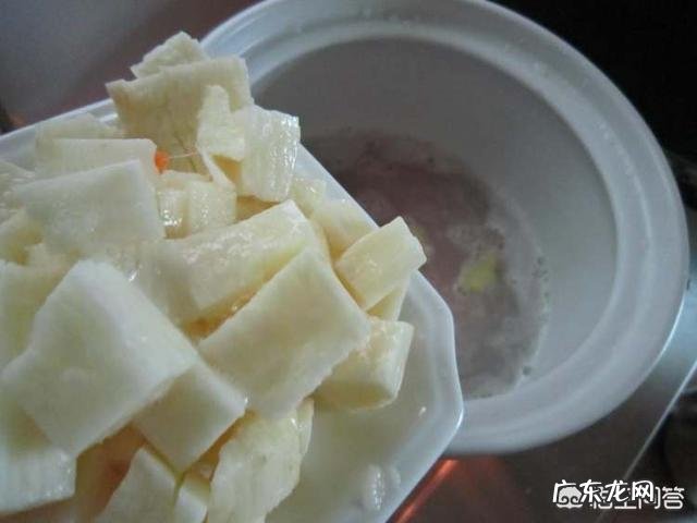 小米可以和胡萝卜西兰花红枣鸡肉一起煮粥吗?