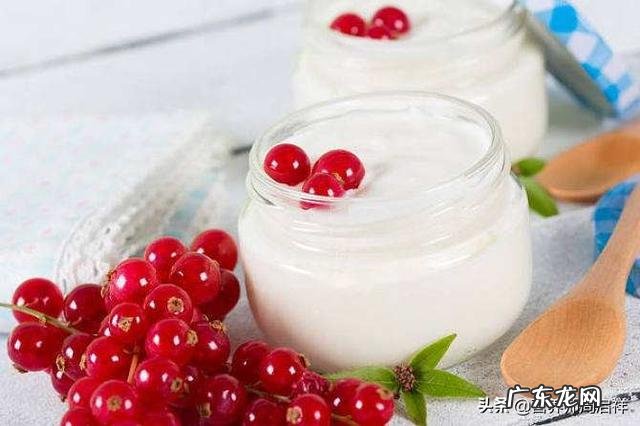 瘦的人锻炼喝什么牛奶 瘦子想锻炼身体长肉,期间喝酸牛奶还是纯牛奶好?