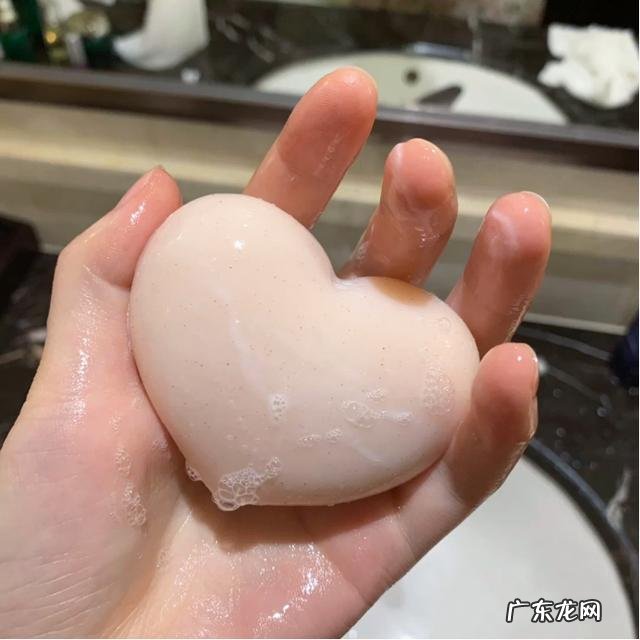 15岁的女孩可以用一些美白或者淡斑的产品吗？