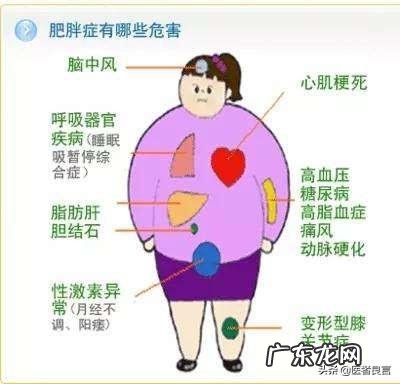 《小苹果》MV中穿红条纹的领舞的那个女孩是谁?