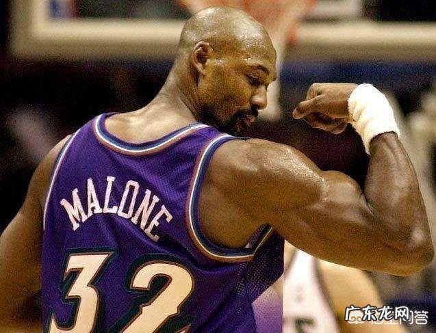 NBA球员和打wwe、UFC这类的选手打起来,谁能赢?