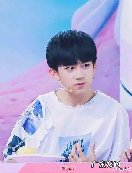 在易烊千玺的眼中,王俊凯和王源是怎样的兄弟