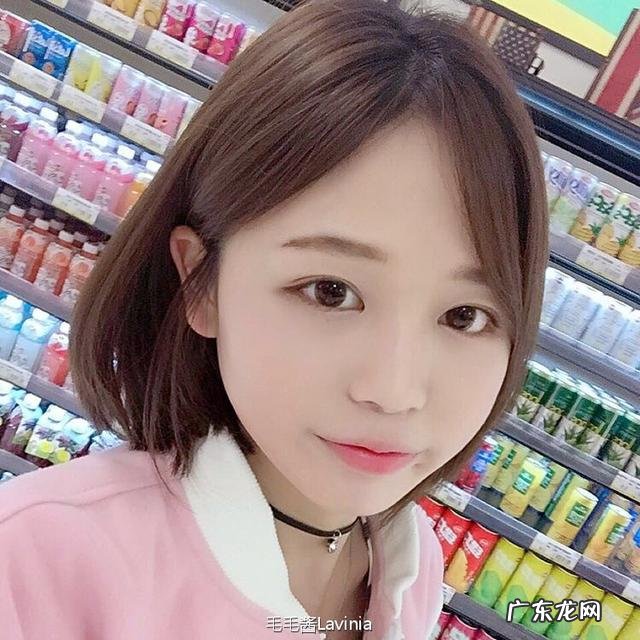 张嘉倪清早起床后,身上的睡衣亮了,有谁注意到买超的眼神了吗?