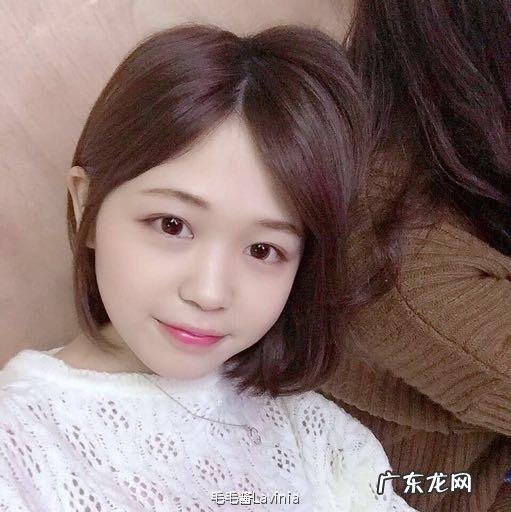 张嘉倪清早起床后,身上的睡衣亮了,有谁注意到买超的眼神了吗?