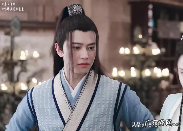 能不能以专业的角度来论证任嘉伦没有整容?