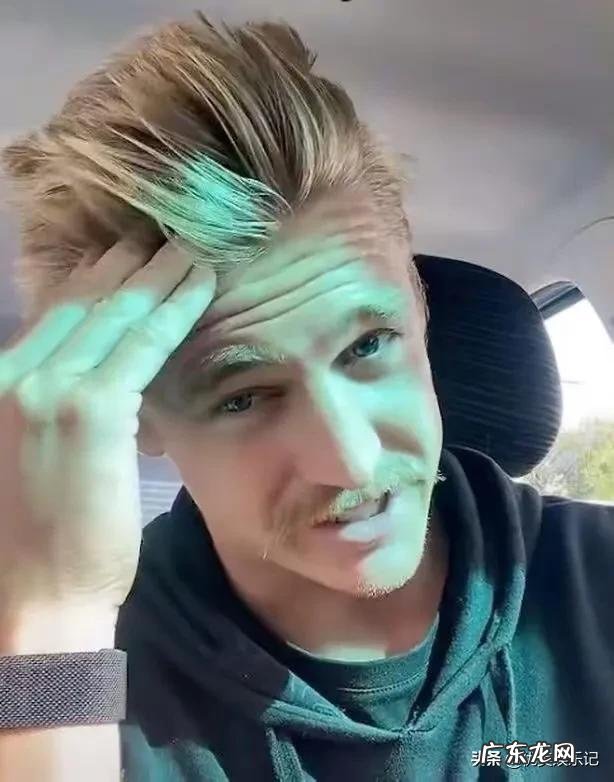 外国一小伙6年不用洗发水 外国男子6年不用洗发水洗头