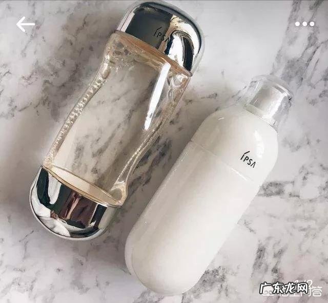 油性的爱出痘20几岁女性适合用什么牌子的护肤品,求推荐?