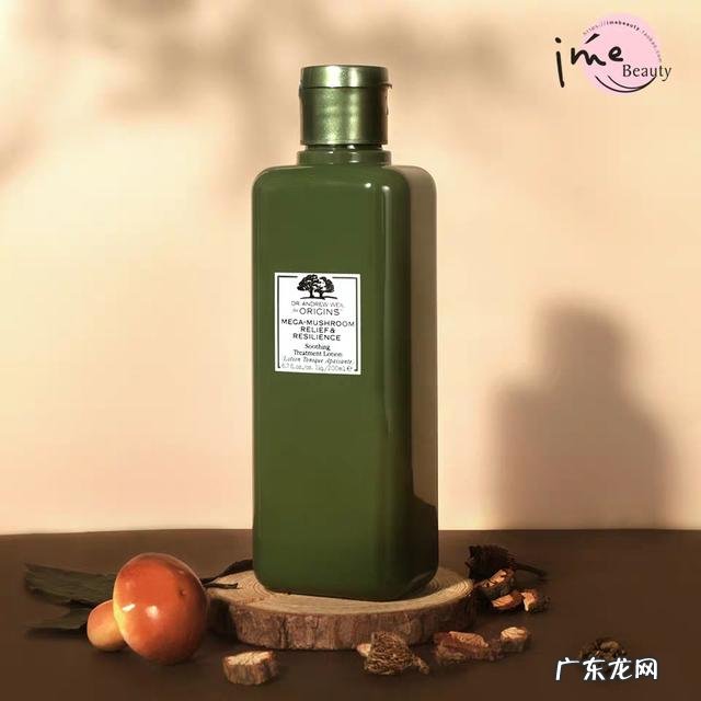 儿童脸上长闭口是什么原因？