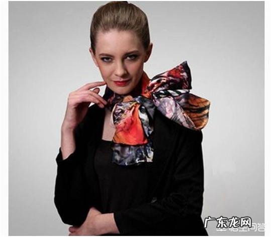 怎样挑选出一条适合自己又出彩的丝巾呢?