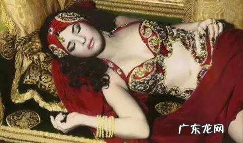 天天洗头发要用洗发水吗 长期洗头不用洗发水头发会变好吗