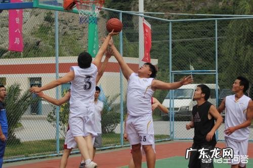 打篮球能减肥吗?为什么野球场上,有一半是灵活的胖子?