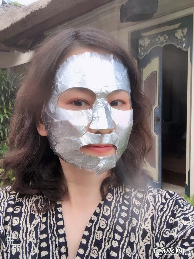 想买套实用点的护肤品给五十岁的妈妈,怎么选择?