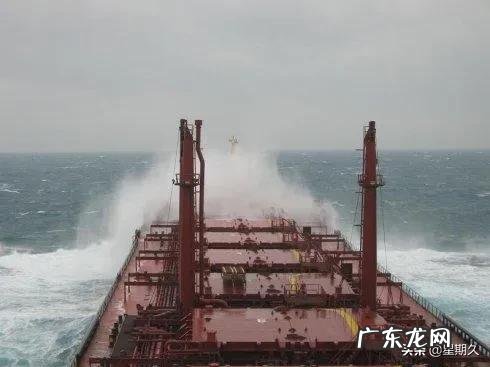 船员经常在大海深处航行,有没有遇见过什么古怪的事情呢