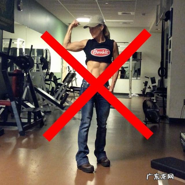 阿姨们应该如何选择广场舞队服?