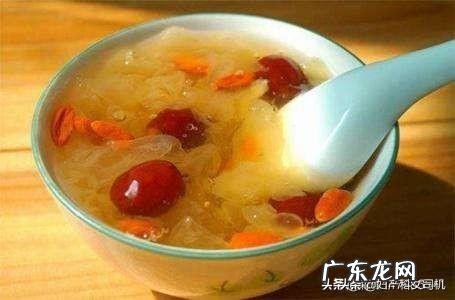 坚持喝银耳莲子百合汤可以祛斑吗？ 莲子百合茯苓能祛斑吗