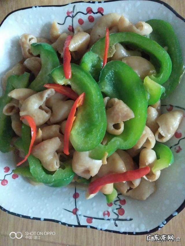 医生惋惜,年轻女子爱吃这三种食物,发现得了胃癌,是哪三种食物