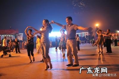 假如你老了你会去广场跳舞吗?