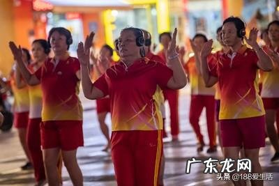 假如你老了你会去广场跳舞吗?