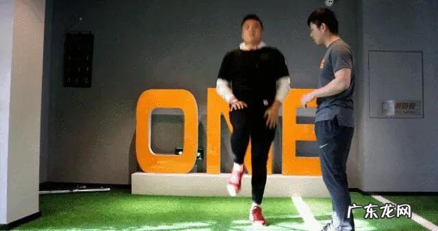 1000米高抬腿跑步大概消耗多少大卡,注意什么?