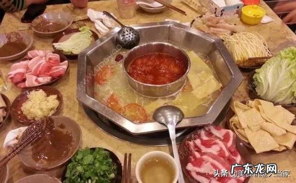 用手抓吃食物的非洲人,到了重庆如何吃美味的四川火锅