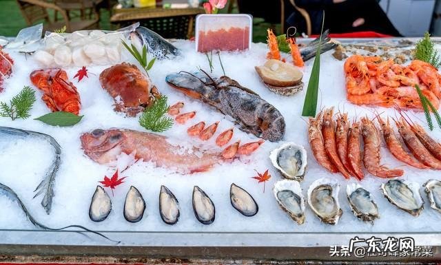 用手抓吃食物的非洲人,到了重庆如何吃美味的四川火锅