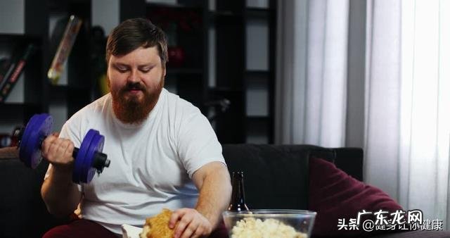 对于大重量体重的减脂者,膝盖受伤了,该怎么护理?