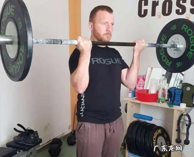 牧师弯举练肱二头肌的哪里练哪个头