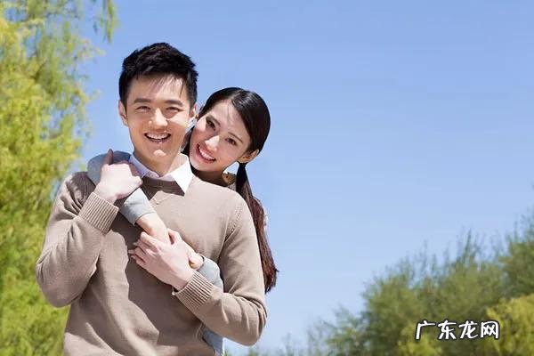 丈母娘帮带孩子，要求每个月付工资，该不该付？为什么？