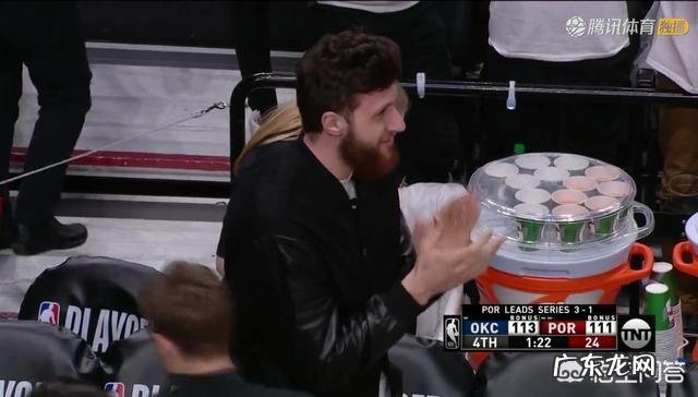 开拓者的中锋努尔基奇怎么恢复的那么快，都能下地走路了？