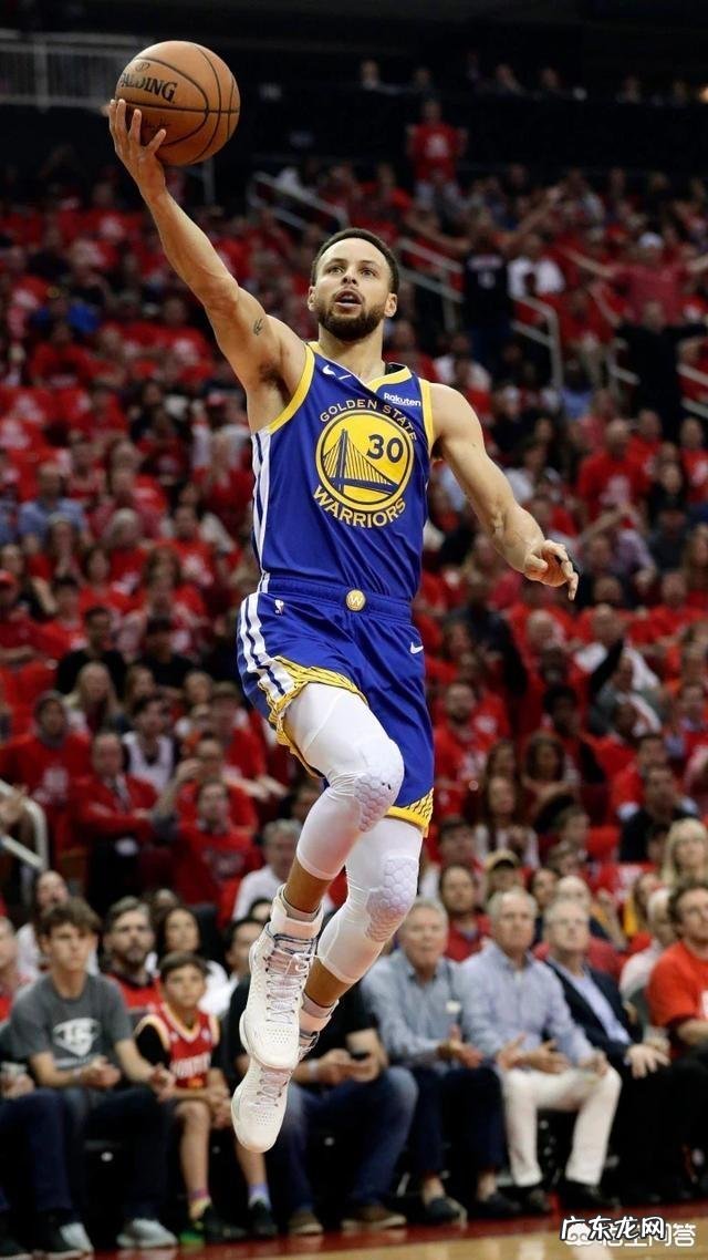 开拓者的中锋努尔基奇怎么恢复的那么快，都能下地走路了？