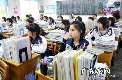 每天熬夜工作八九个小时，月入四五千，你觉得值吗？