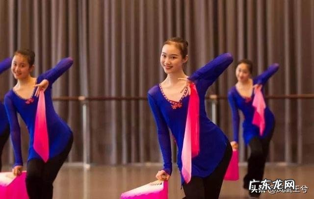 为什么女孩子跳舞会觉得好看?